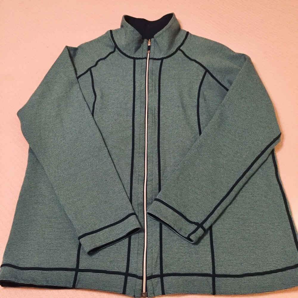No Tag Reversible Green Jacket - Picture 4 of 6